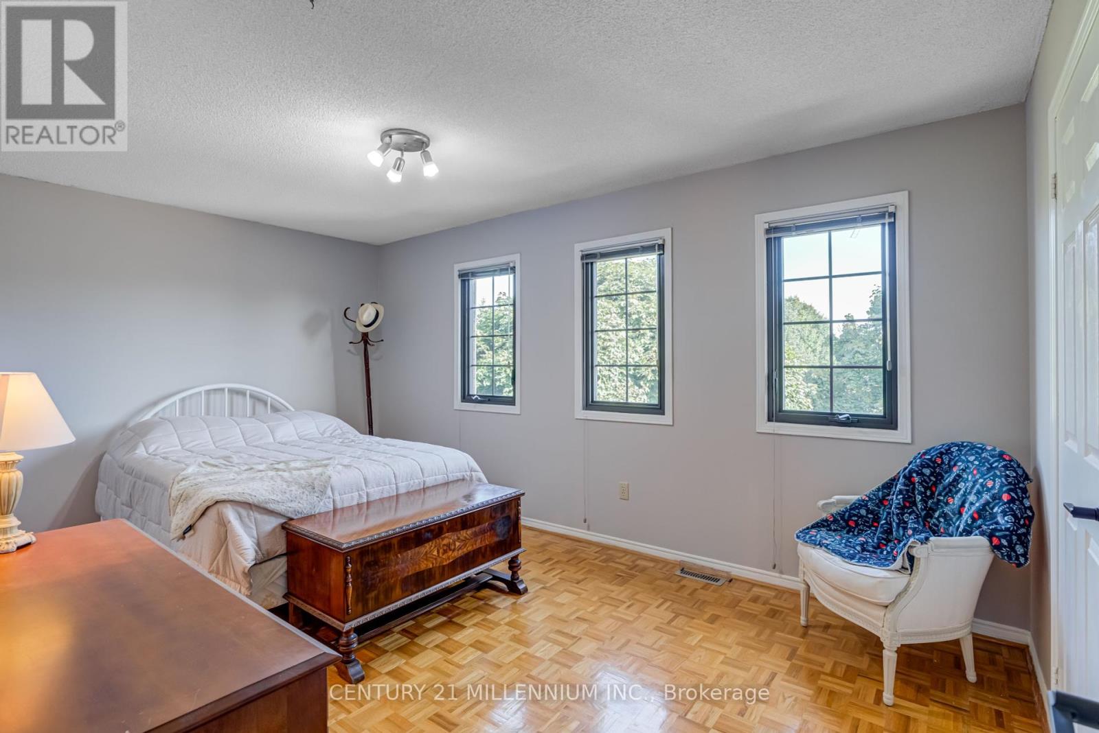 10 Phelps Drive, Brampton (Northwood Park), Ontario  L6X 3V5 - Photo 22 - W12219393