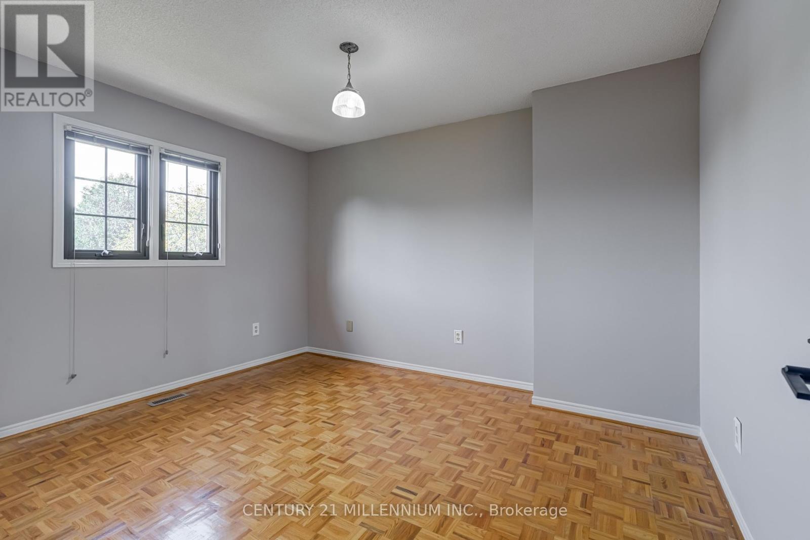 10 Phelps Drive, Brampton (Northwood Park), Ontario  L6X 3V5 - Photo 24 - W12219393