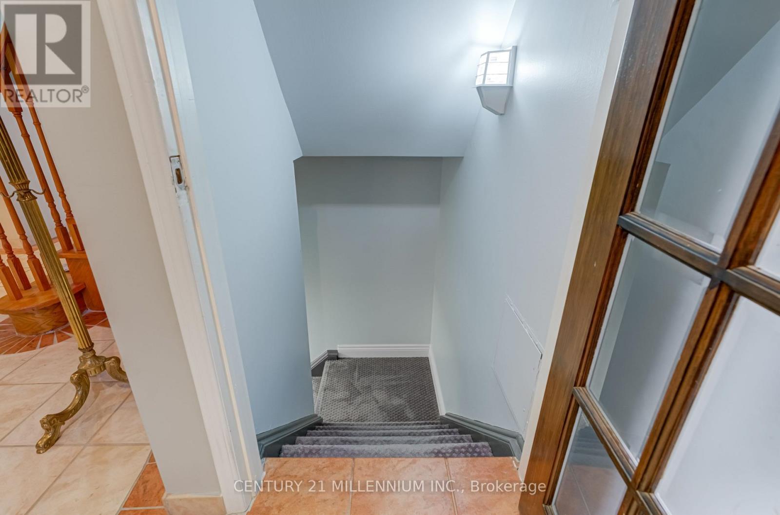 10 Phelps Drive, Brampton (Northwood Park), Ontario  L6X 3V5 - Photo 26 - W12219393