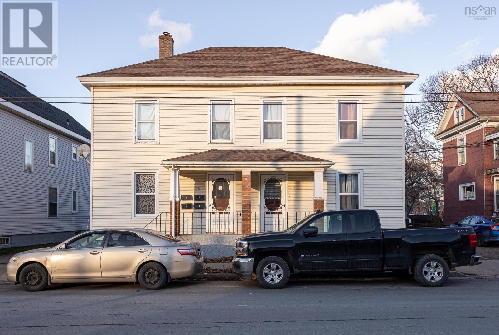 5 Victoria Street, Truro, Nova Scotia  B2N 1Y5 - Photo 1 - 202427940