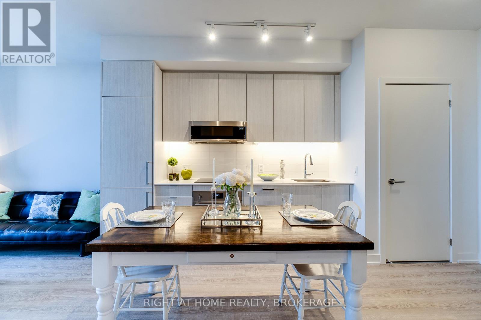 724 - 250 Lawrence Avenue W, Toronto (Lawrence Park North), Ontario  M5M 1B1 - Photo 12 - C12201394