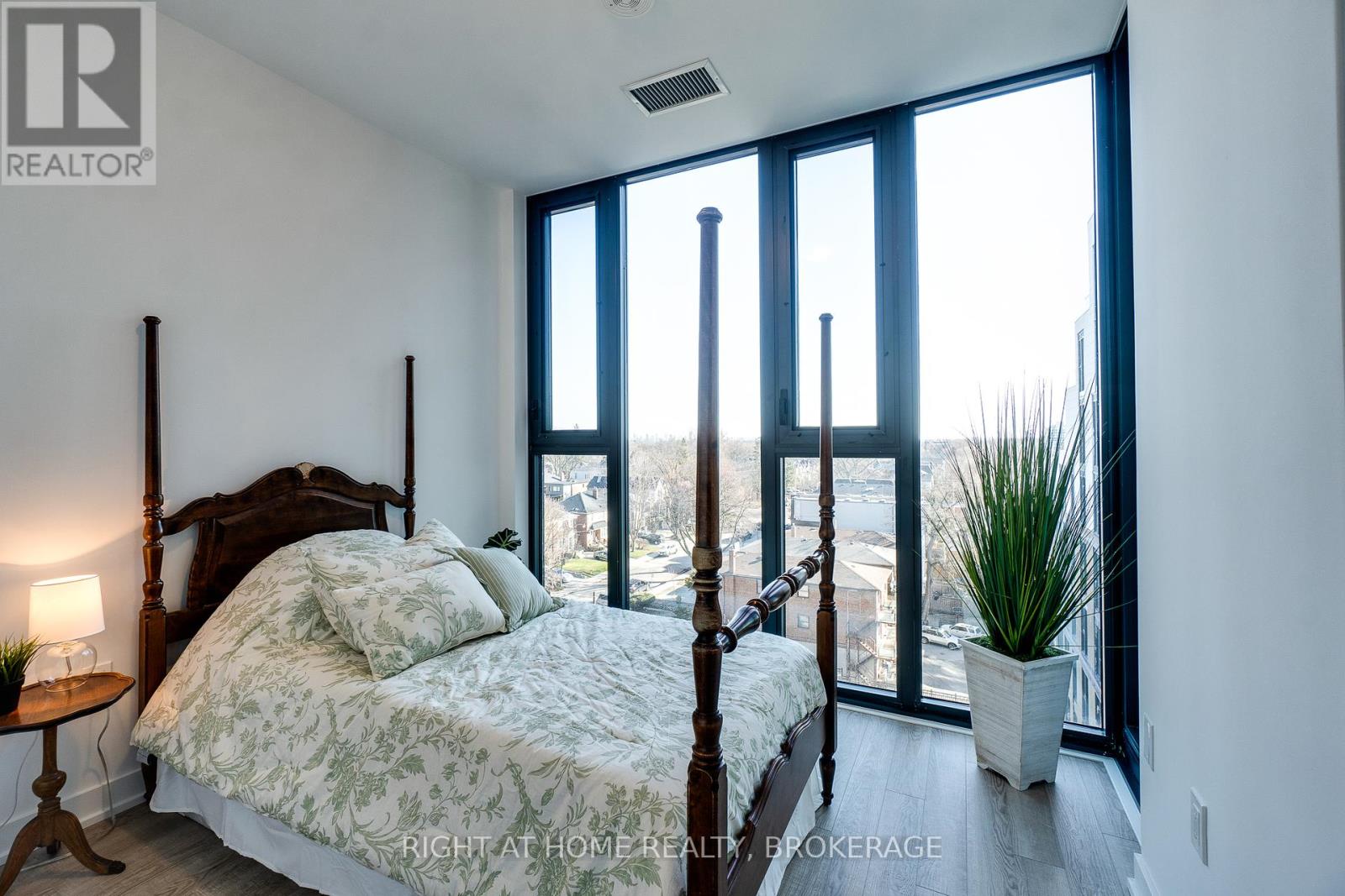 724 - 250 Lawrence Avenue W, Toronto (Lawrence Park North), Ontario  M5M 1B1 - Photo 22 - C12201394