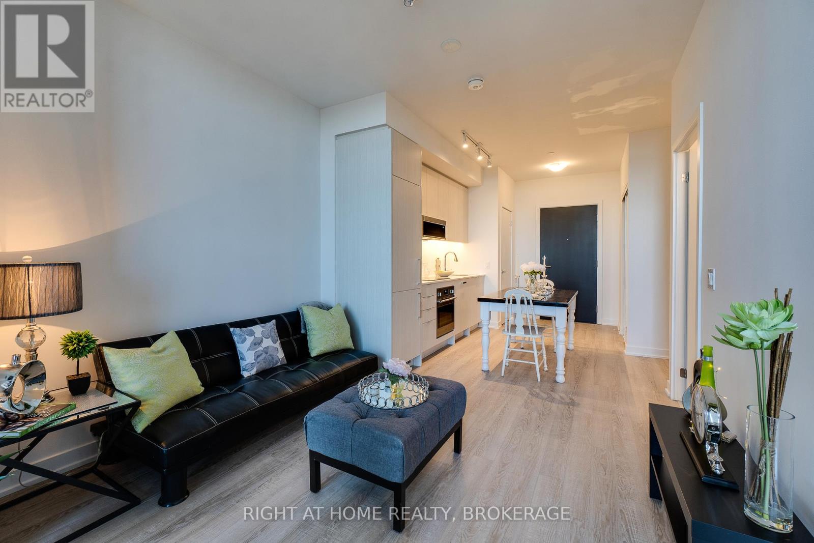 724 - 250 Lawrence Avenue W, Toronto (Lawrence Park North), Ontario  M5M 1B1 - Photo 9 - C12201394