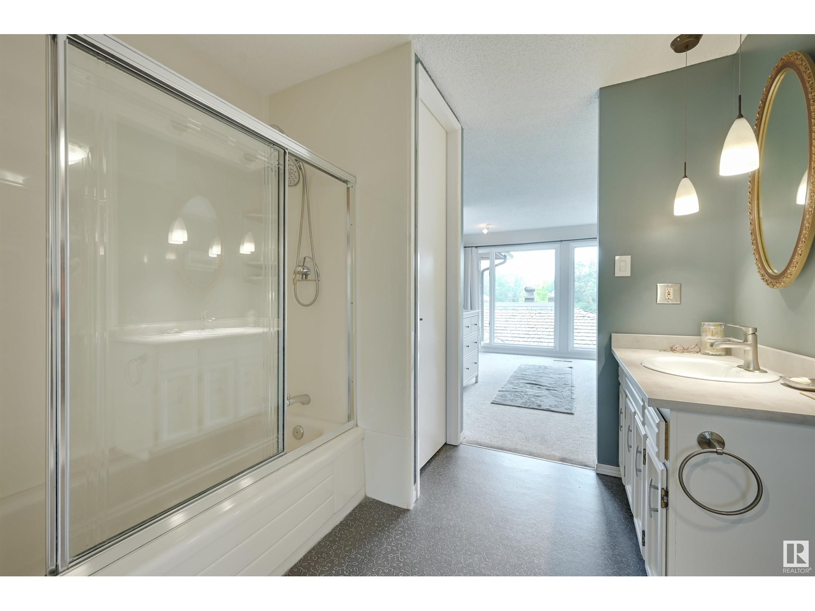 Property at 188 QUESNELL CR NW image 5