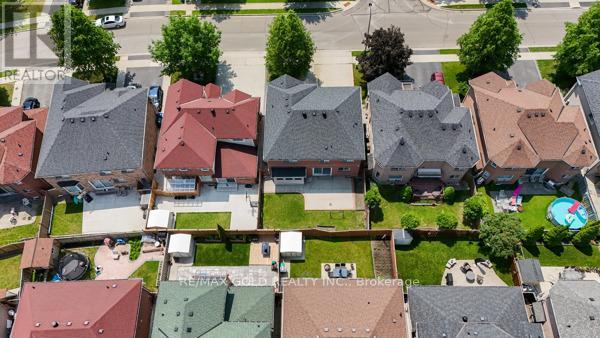 16 Upshall Drive, Brampton (Brampton West), Ontario  L6P 1E1 - Photo 33 - W12218926