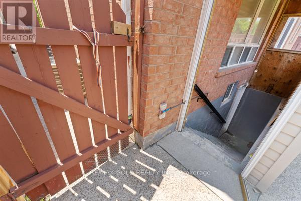 16 Upshall Drive, Brampton (Brampton West), Ontario  L6P 1E1 - Photo 29 - W12218926