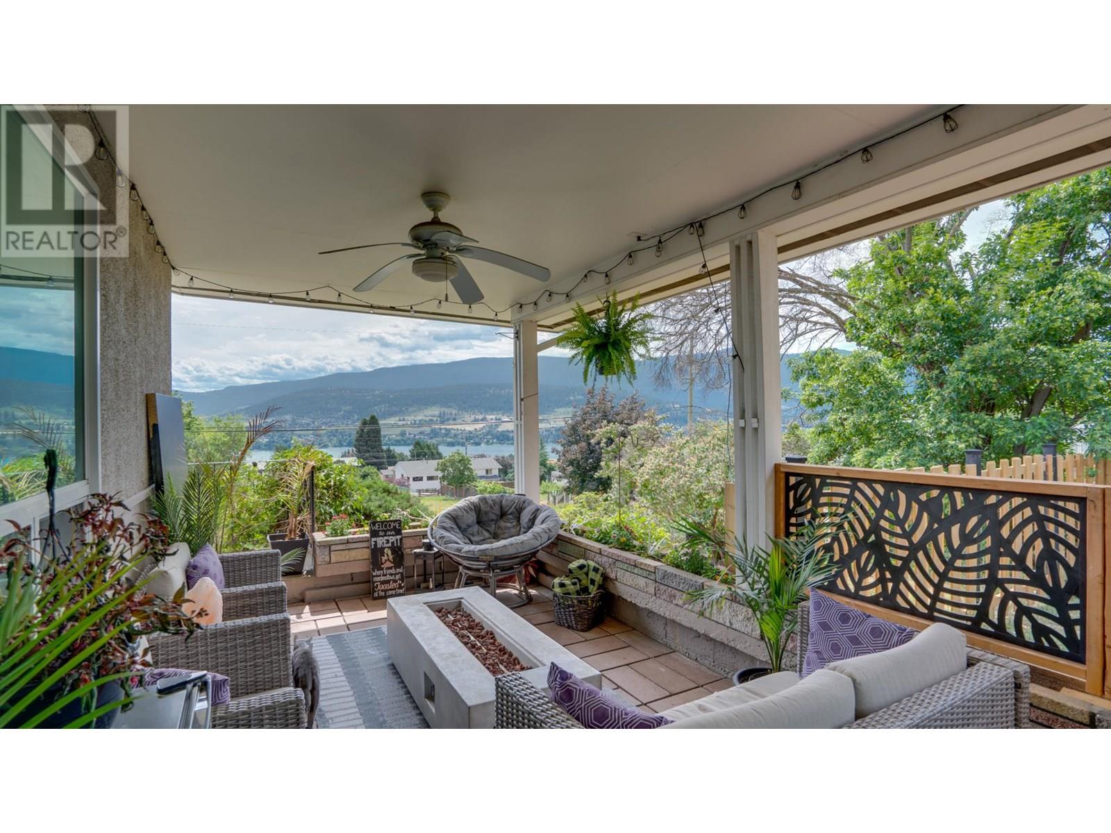 8700 Lakeview Drive, Coldstream, British Columbia