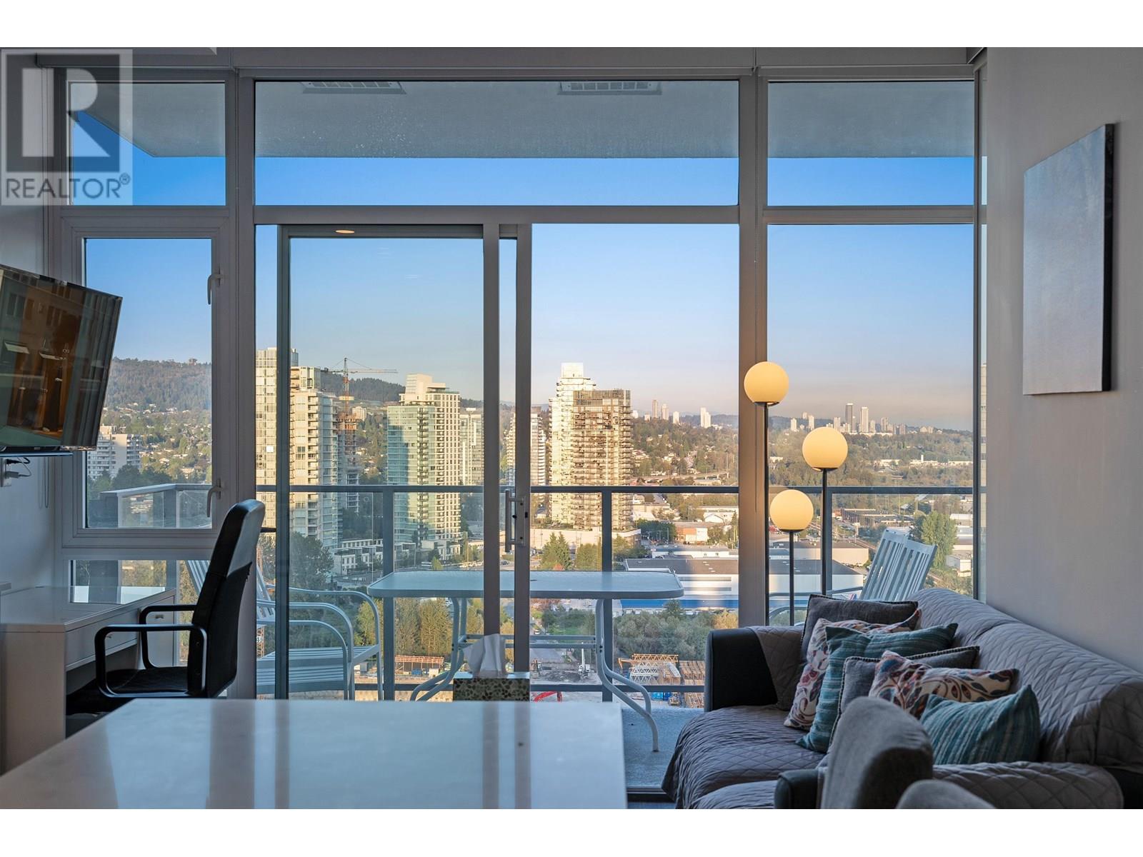 Listing Picture 17 of 22 : 2303 2351 BETA AVENUE, Burnaby / 本拿比 - 魯藝地產 Yvonne Lu Group - MLS Medallion Club Member