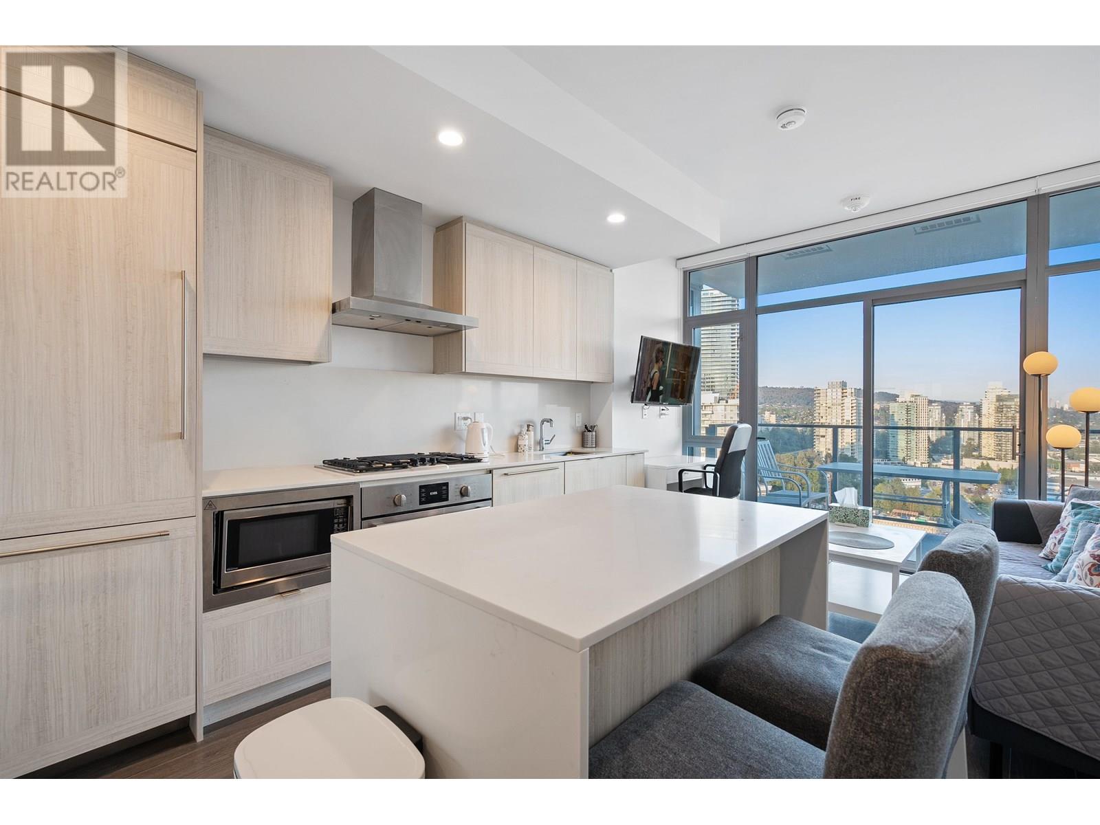 Listing Picture 5 of 22 : 2303 2351 BETA AVENUE, Burnaby / 本拿比 - 魯藝地產 Yvonne Lu Group - MLS Medallion Club Member