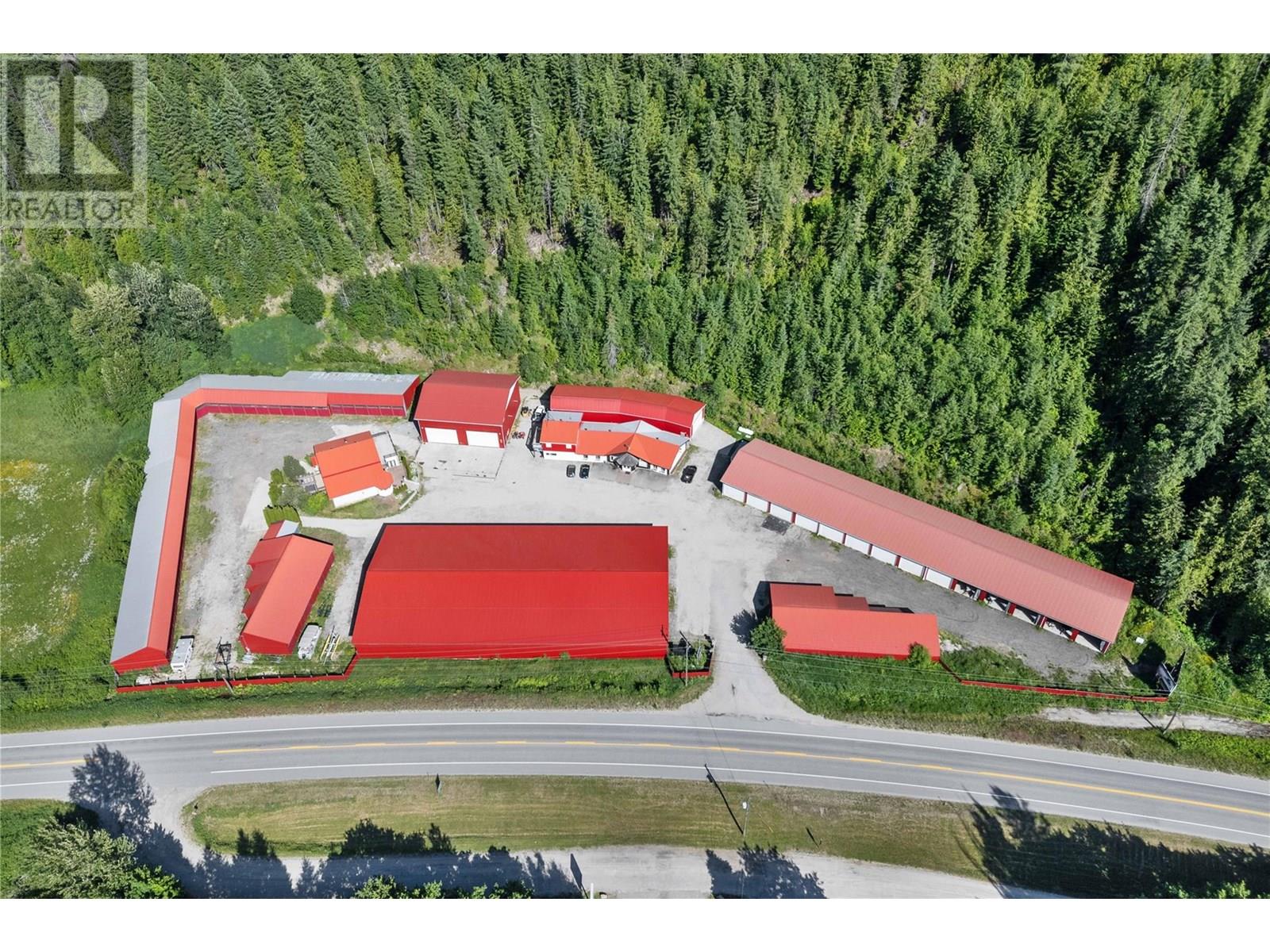 2054 Trans Canada Highway, Sicamous, British Columbia  V0E 2V0 - Photo 3 - 10351138