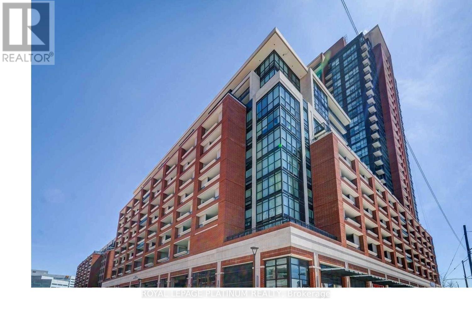 <div class="slider-price">$639,000</div><p>1611 - 830 Lawrence Avenue W, Toronto, Ontario</p>