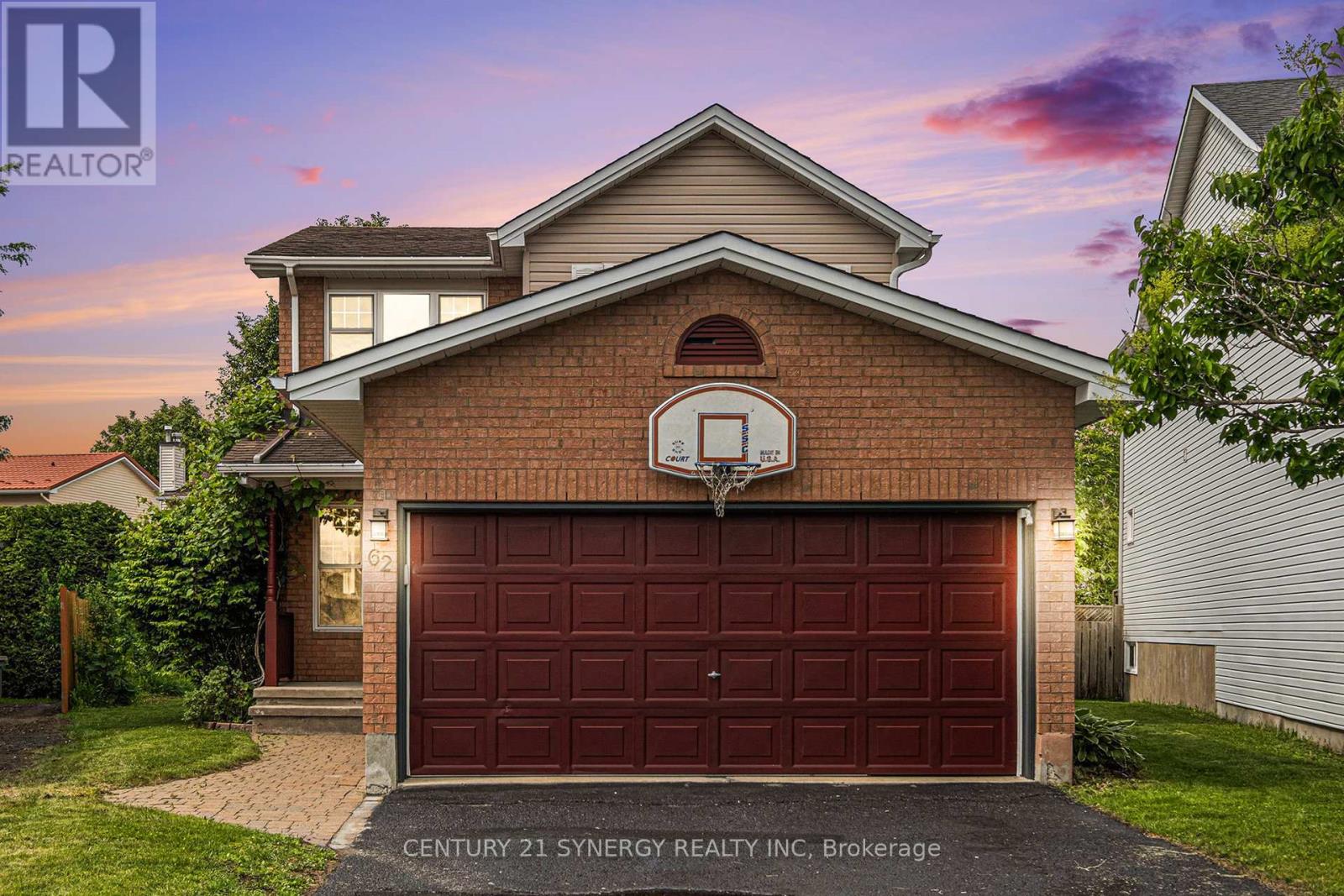 62 MORESBY DRIVE, Ottawa, Ontario