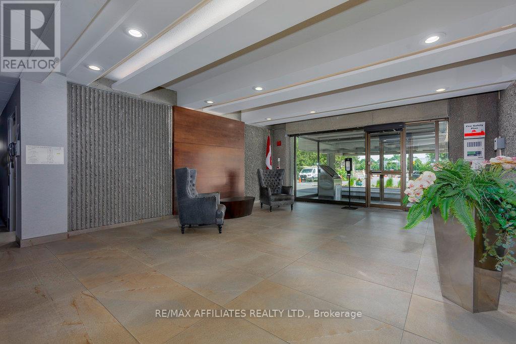 Property at 1705 - 1195 RICHMOND ROAD image 2