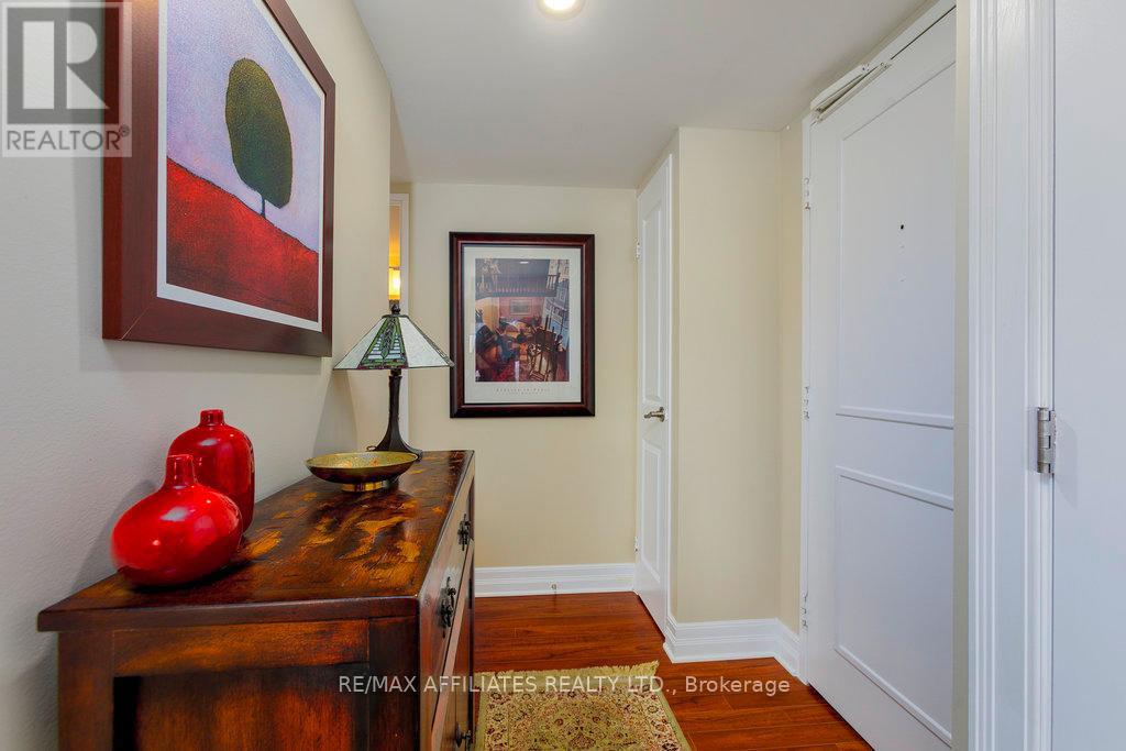 Property at 1705 - 1195 RICHMOND ROAD image 3