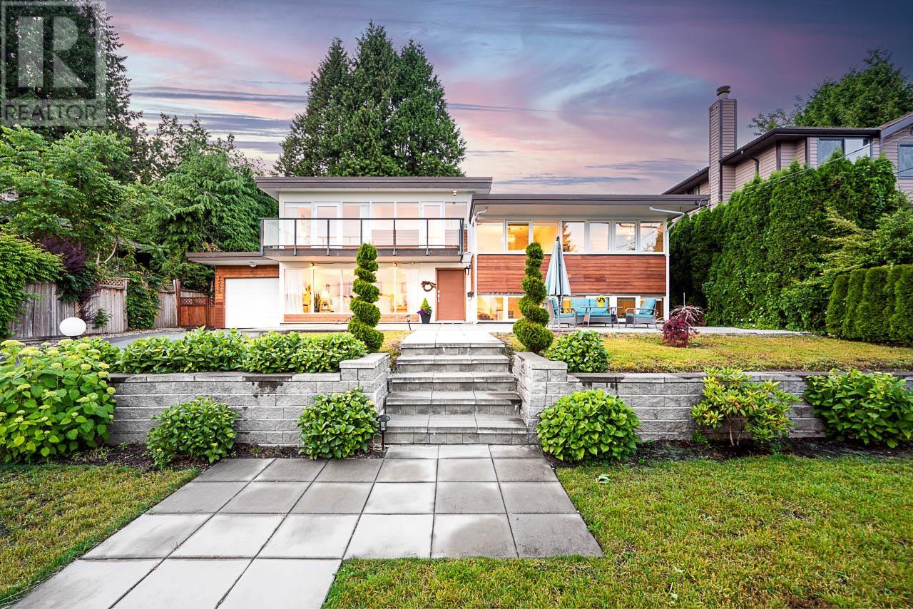 Property at 1555 LAWSON AVENUE image 2