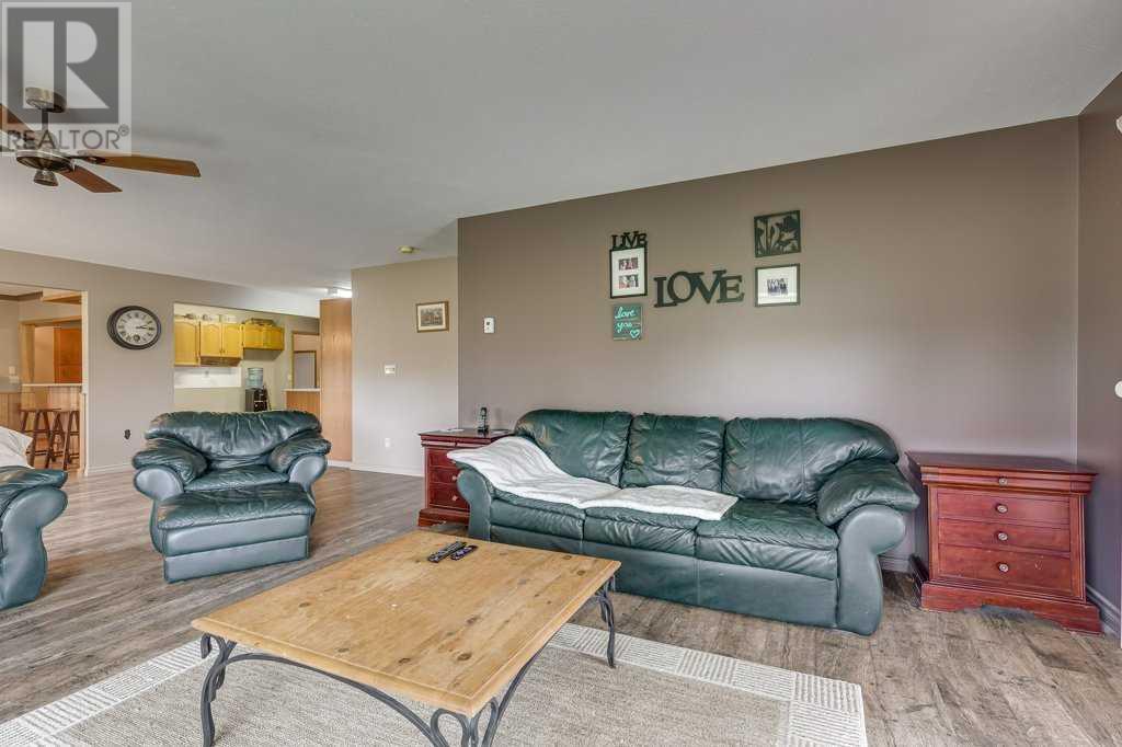 331039-Rge. Rd.242, Rural Kneehill County, Alberta  T0M 2C0 - Photo 6 - A2223797