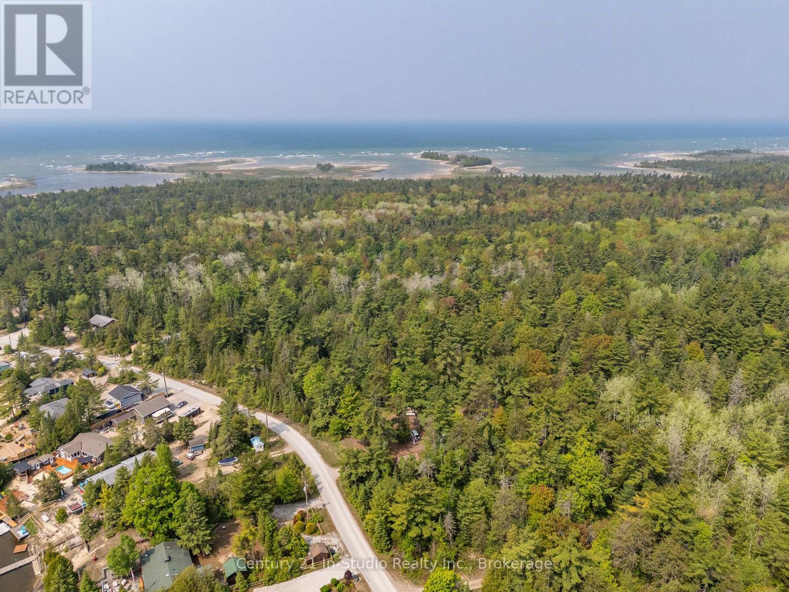 204 Ogimah Road, South Bruce Peninsula, Ontario  N0H 2T0 - Photo 23 - X12219694