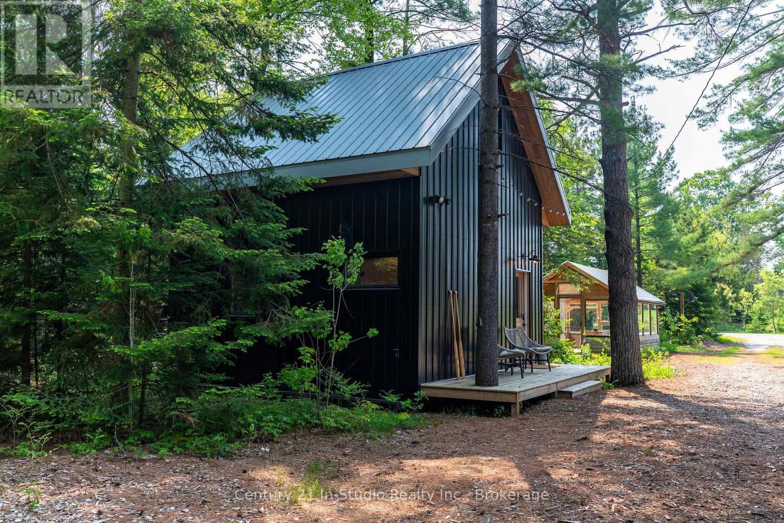 204 Ogimah Road, South Bruce Peninsula, Ontario  N0H 2T0 - Photo 26 - X12219694