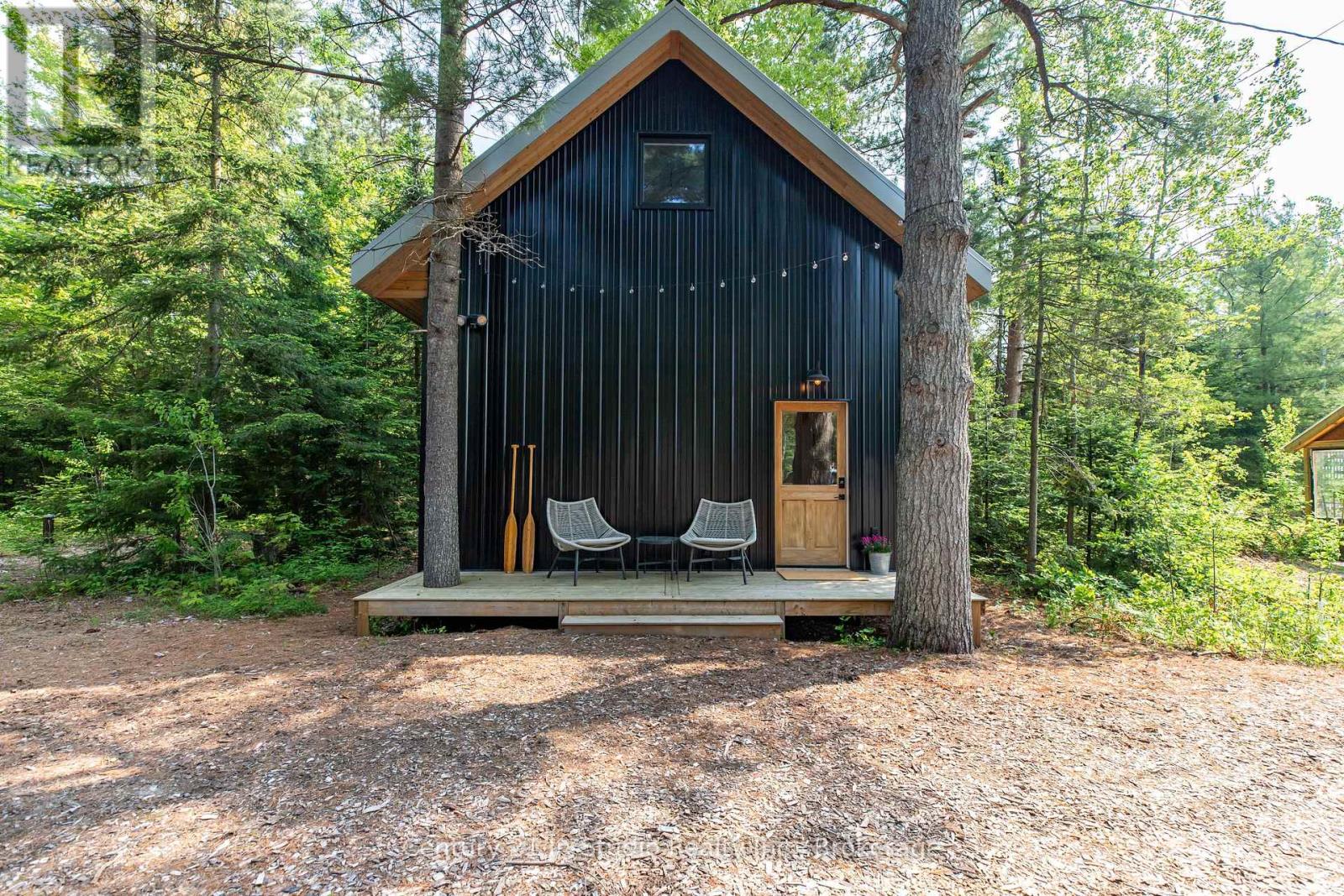 204 Ogimah Road, South Bruce Peninsula, Ontario  N0H 2T0 - Photo 27 - X12219694