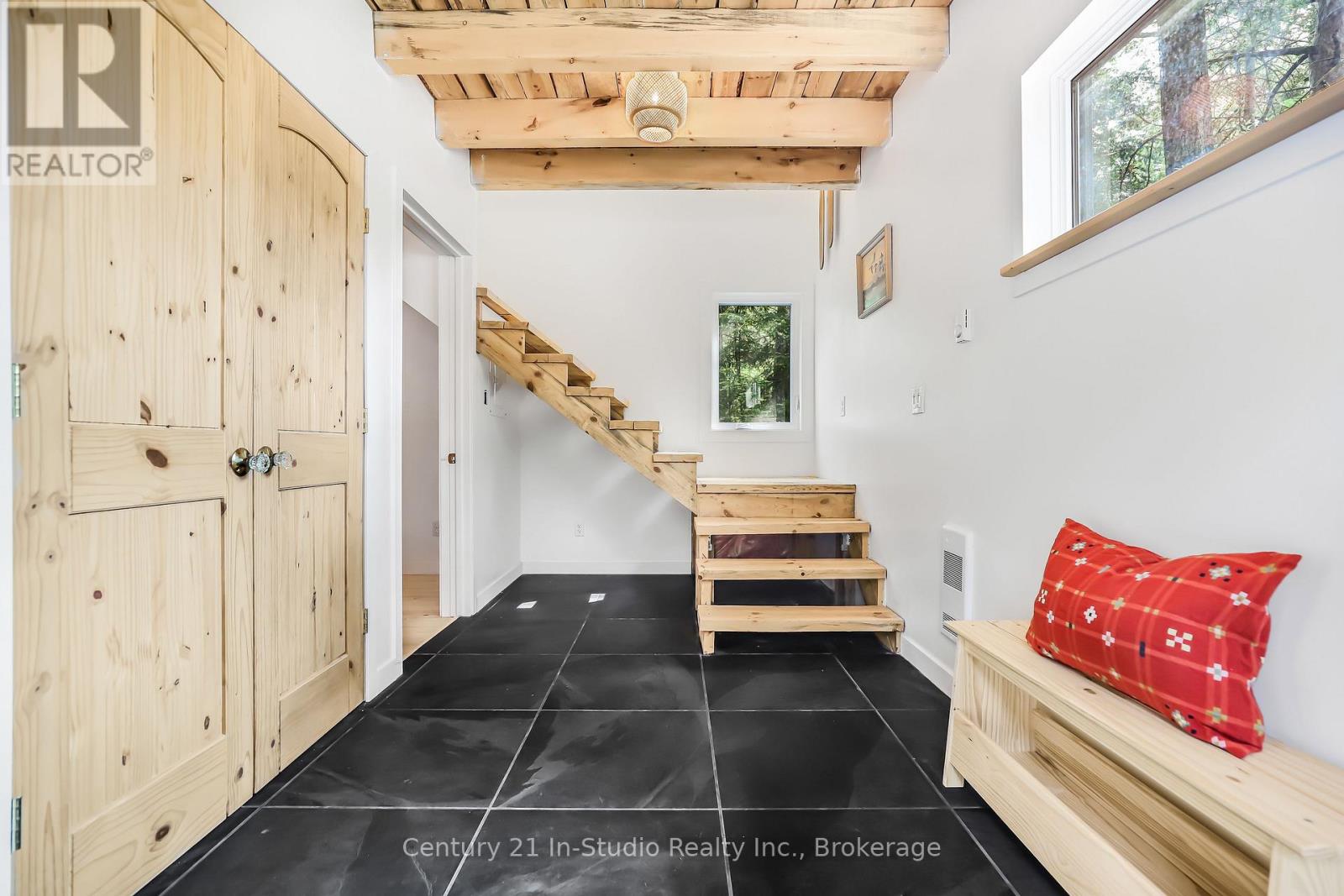 204 Ogimah Road, South Bruce Peninsula, Ontario  N0H 2T0 - Photo 28 - X12219694