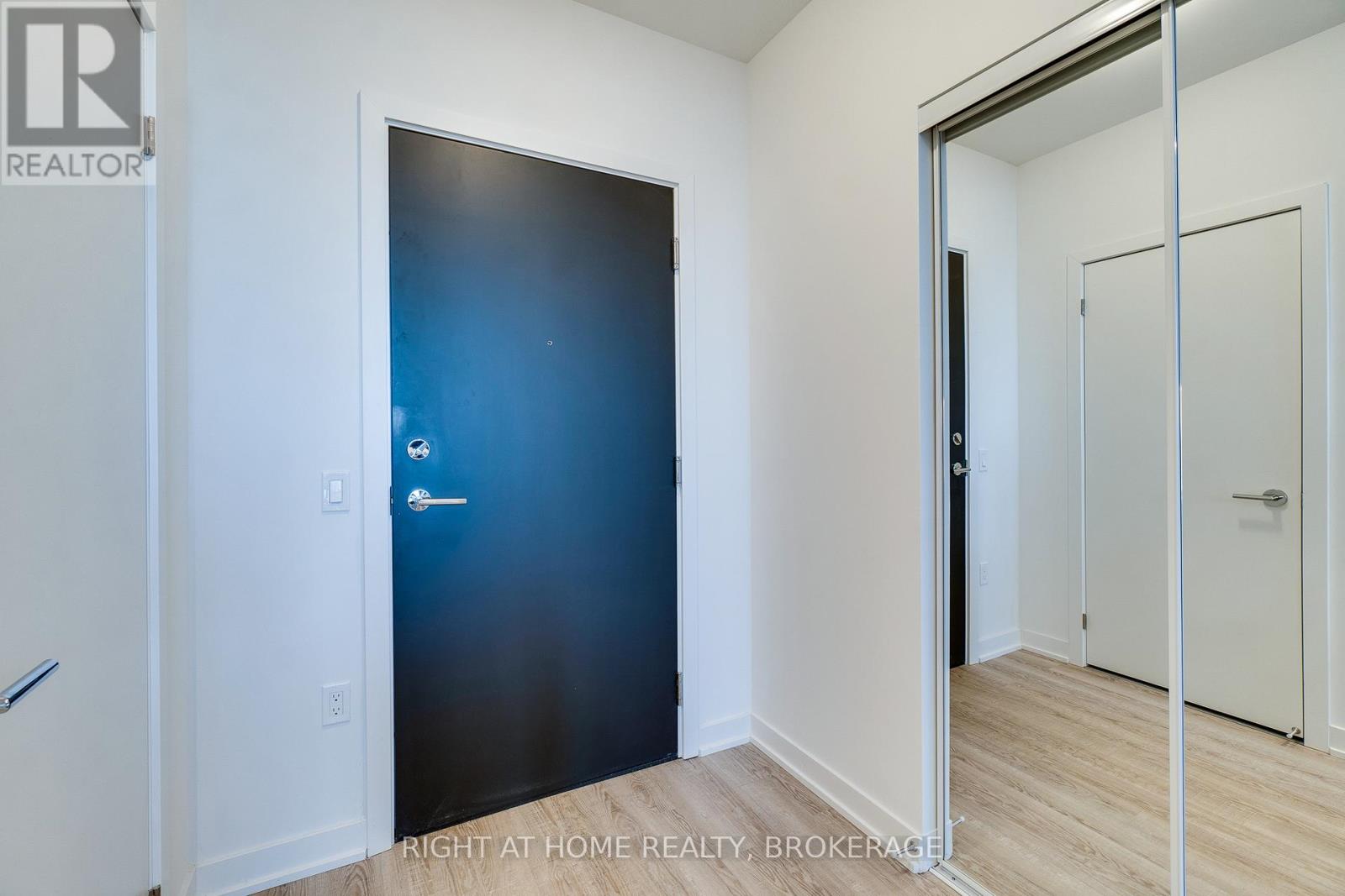 724 - 250 Lawrence Avenue W, Toronto (Lawrence Park North), Ontario  M5M 1B1 - Photo 5 - C12201381