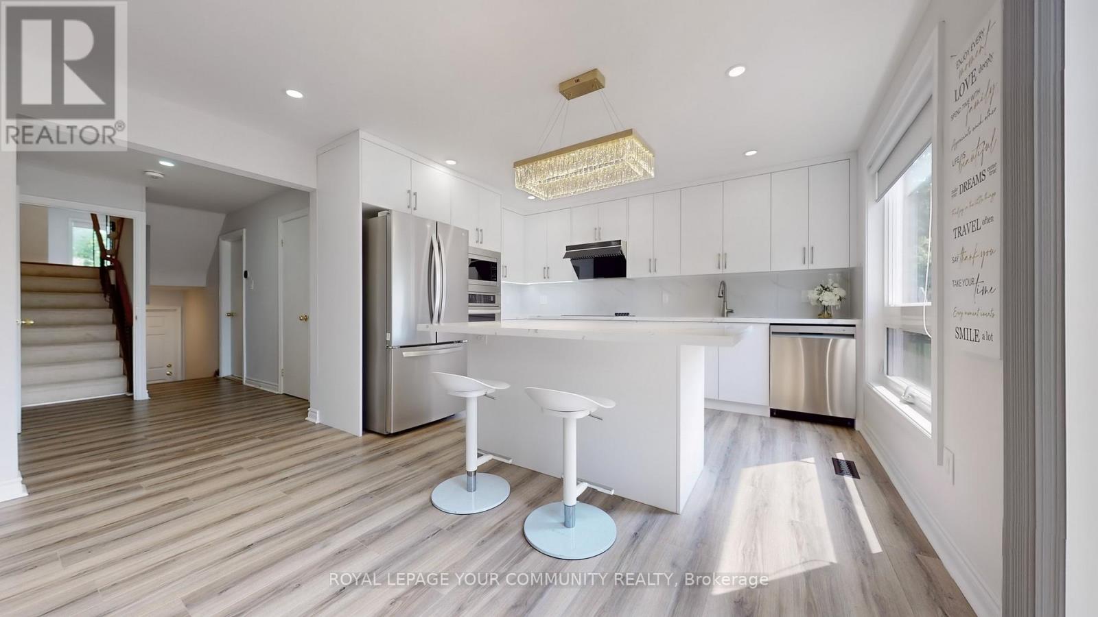 731 Glencairn Avenue, Toronto, Ontario  M6B 1Z9 - Photo 32 - C12209503