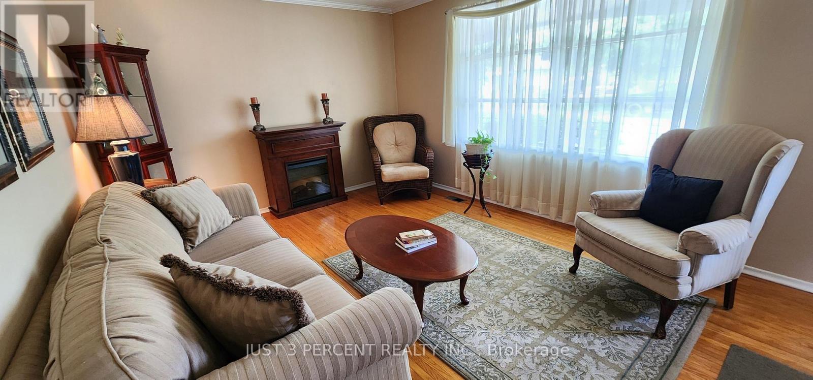 1087 St Paul's Street, Peterborough North, Ontario K9H 6J7 - Photo 8 - X12217146