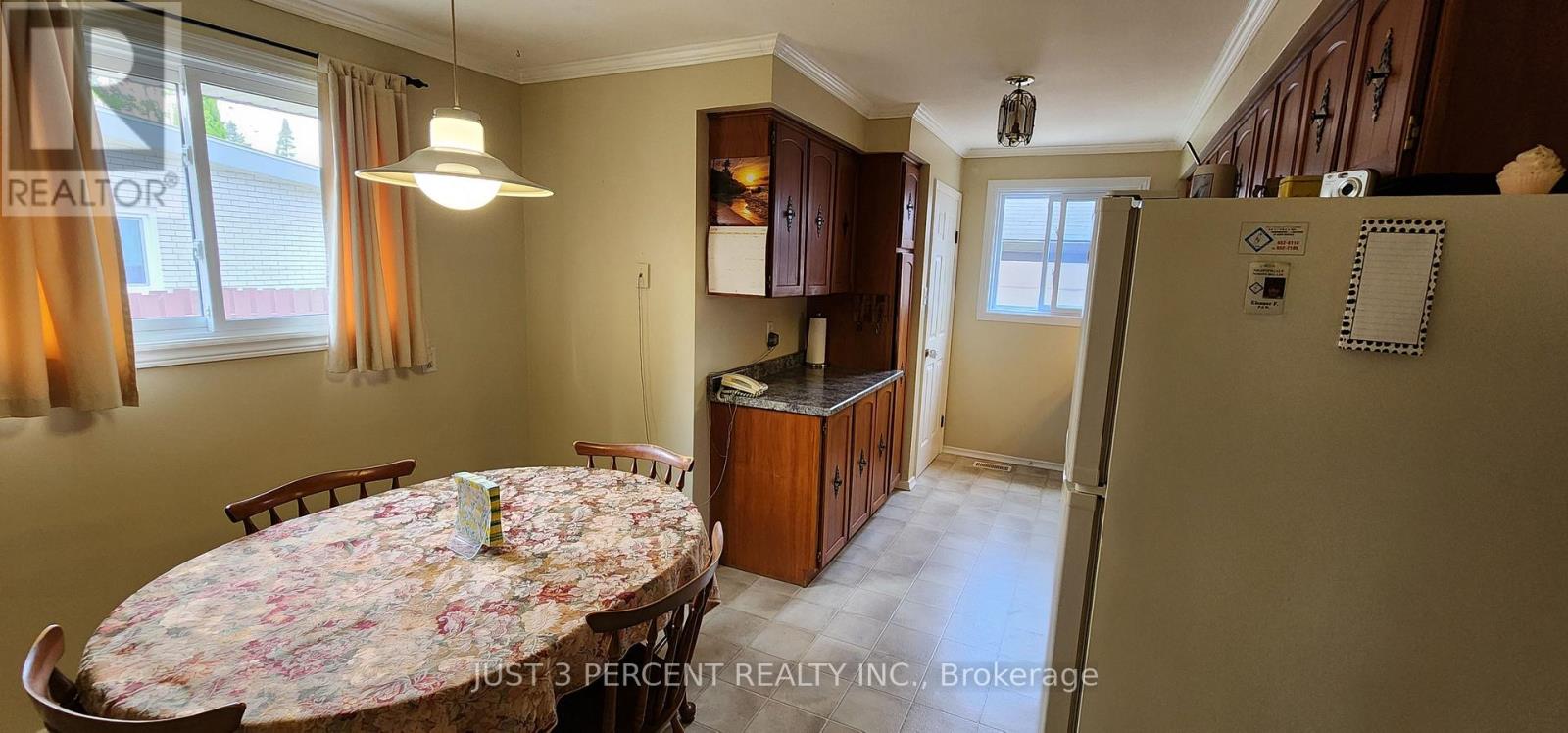 1087 St Paul's Street, Peterborough North, Ontario K9H 6J7 - Photo 12 - X12217146