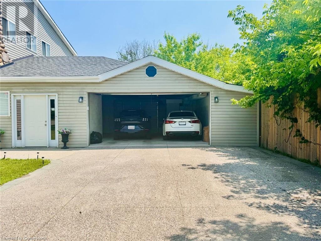 Property at 322 JONES Road image 4