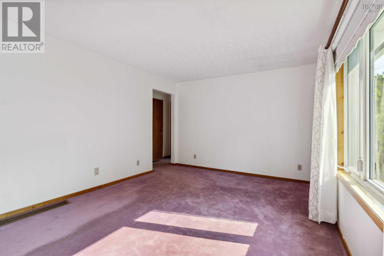 293 Kydd Street, Bridgewater, Nova Scotia  B4V 3H2 - Photo 10 - 202513723