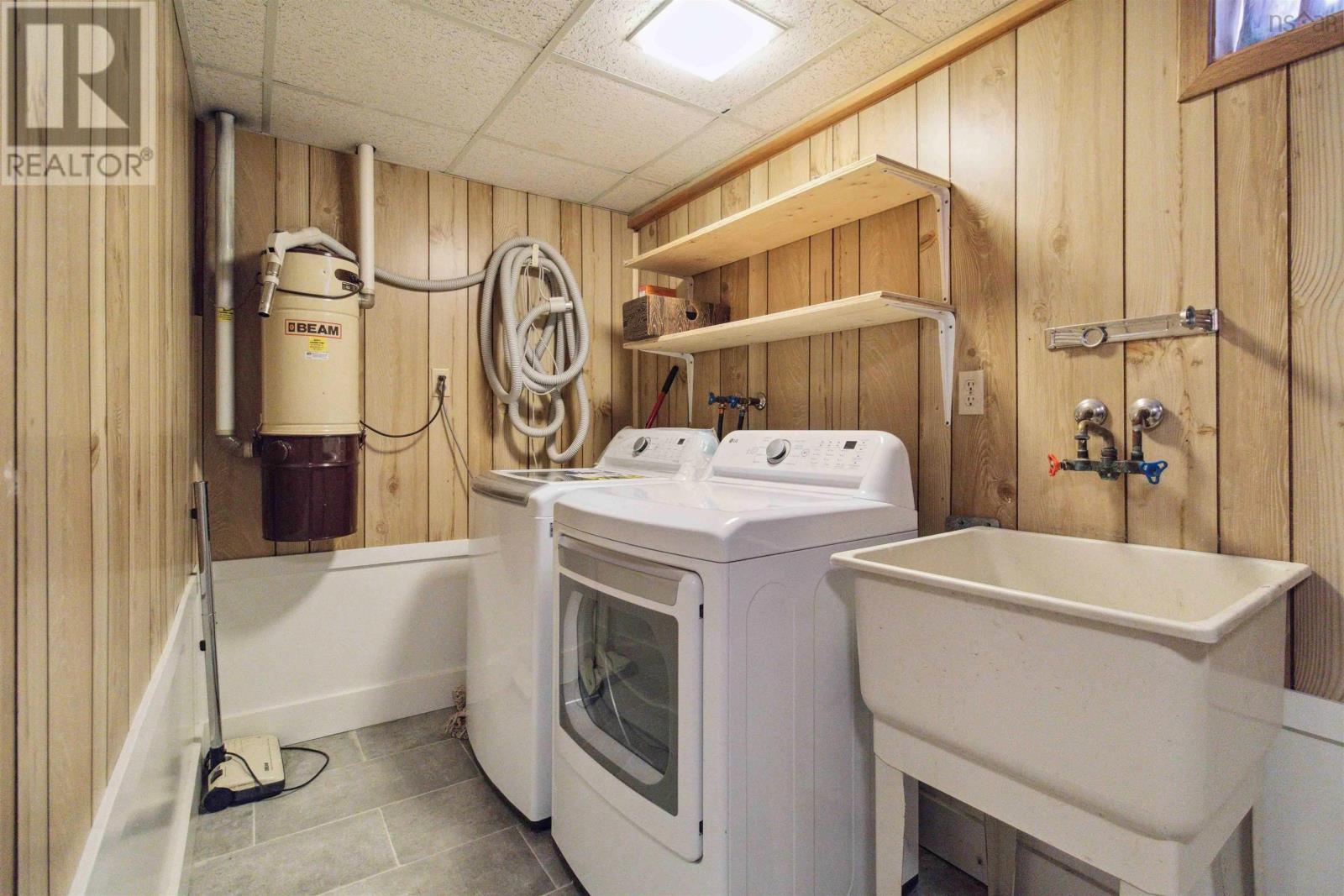 293 Kydd Street, Bridgewater, Nova Scotia  B4V 3H2 - Photo 38 - 202513723