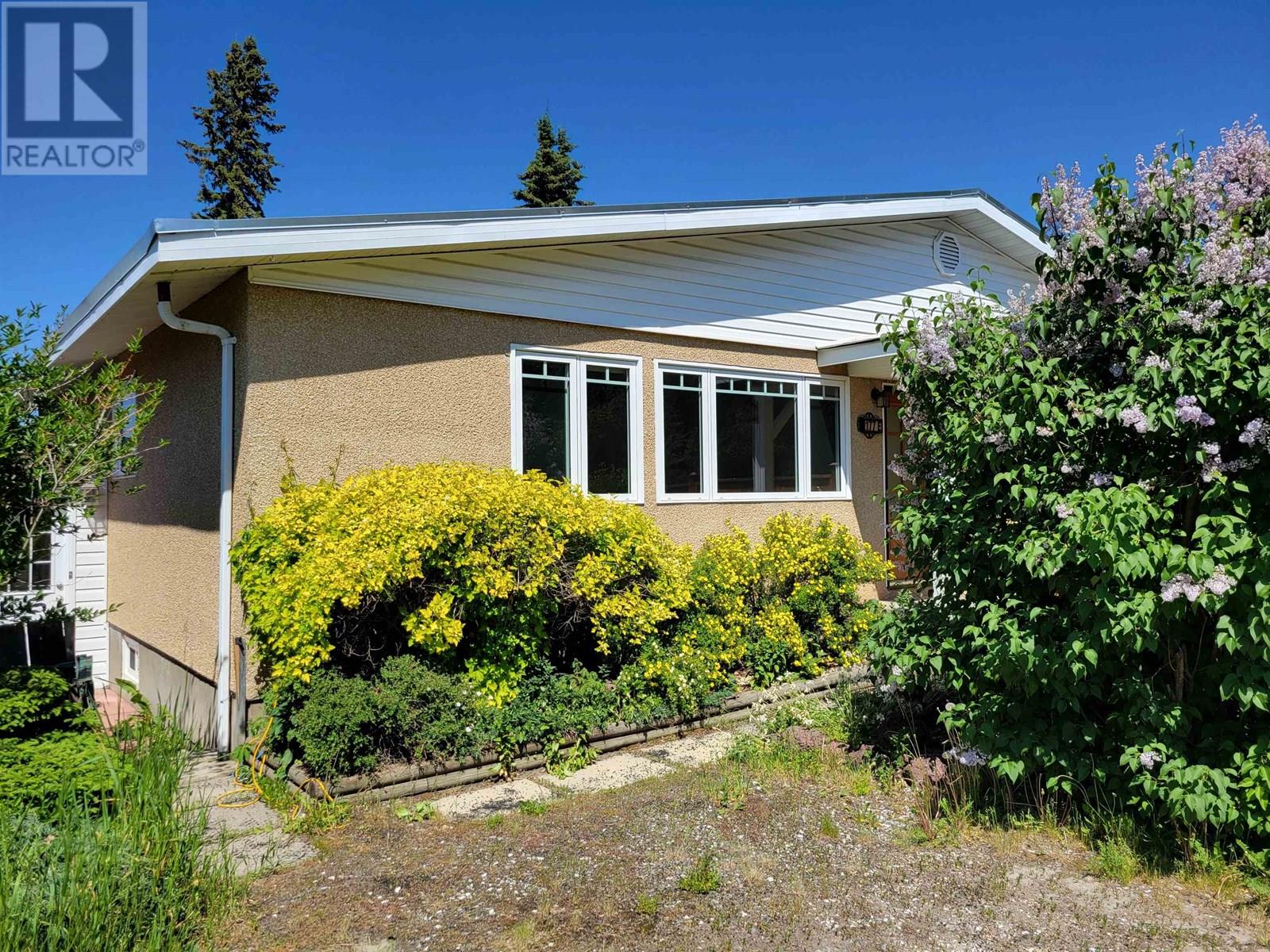 177 E 5th Street, Vanderhoof, British Columbia  V0J 3A0 - Photo 1 - R3014840
