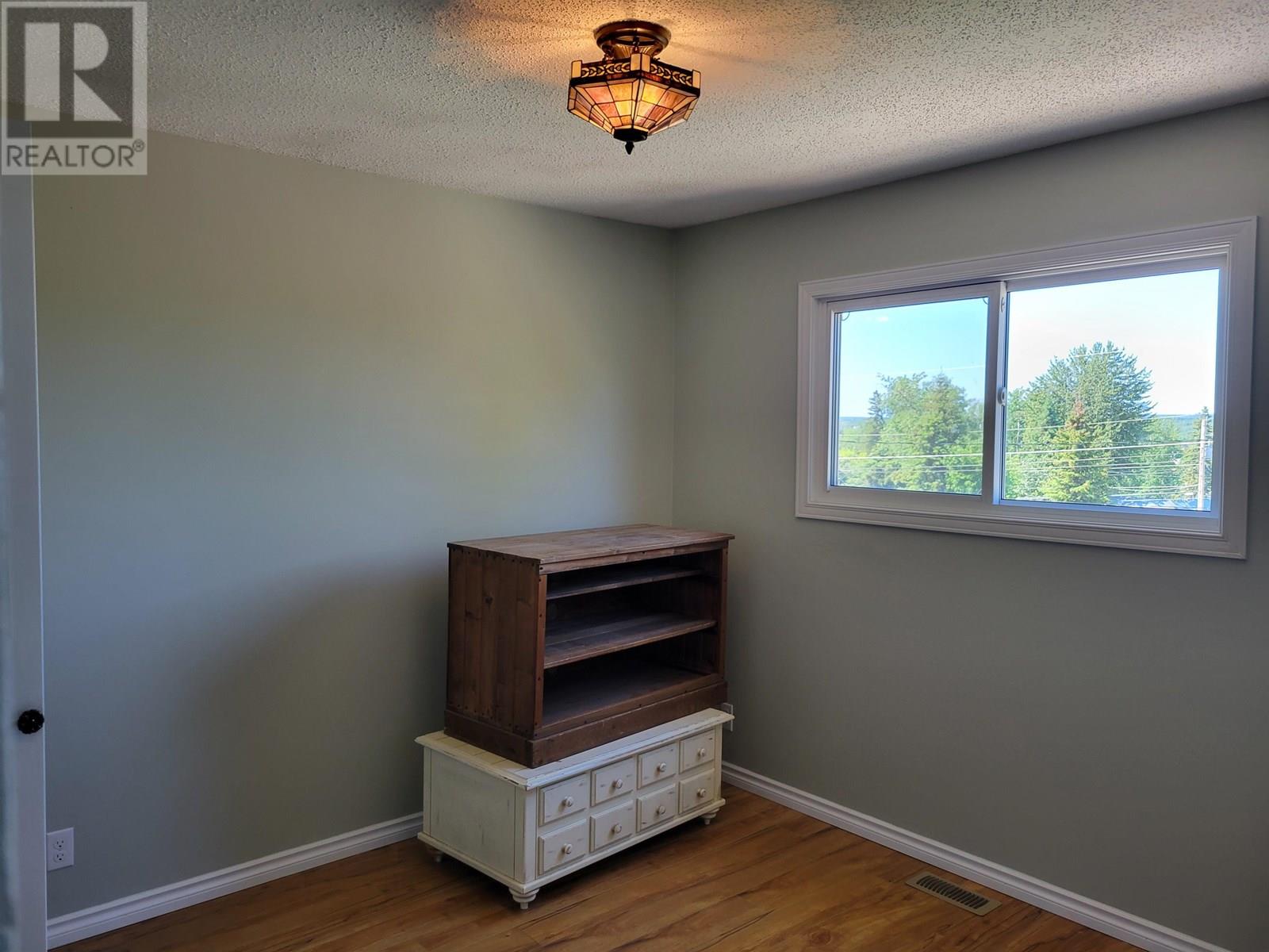 177 E 5th Street, Vanderhoof, British Columbia  V0J 3A0 - Photo 13 - R3014840