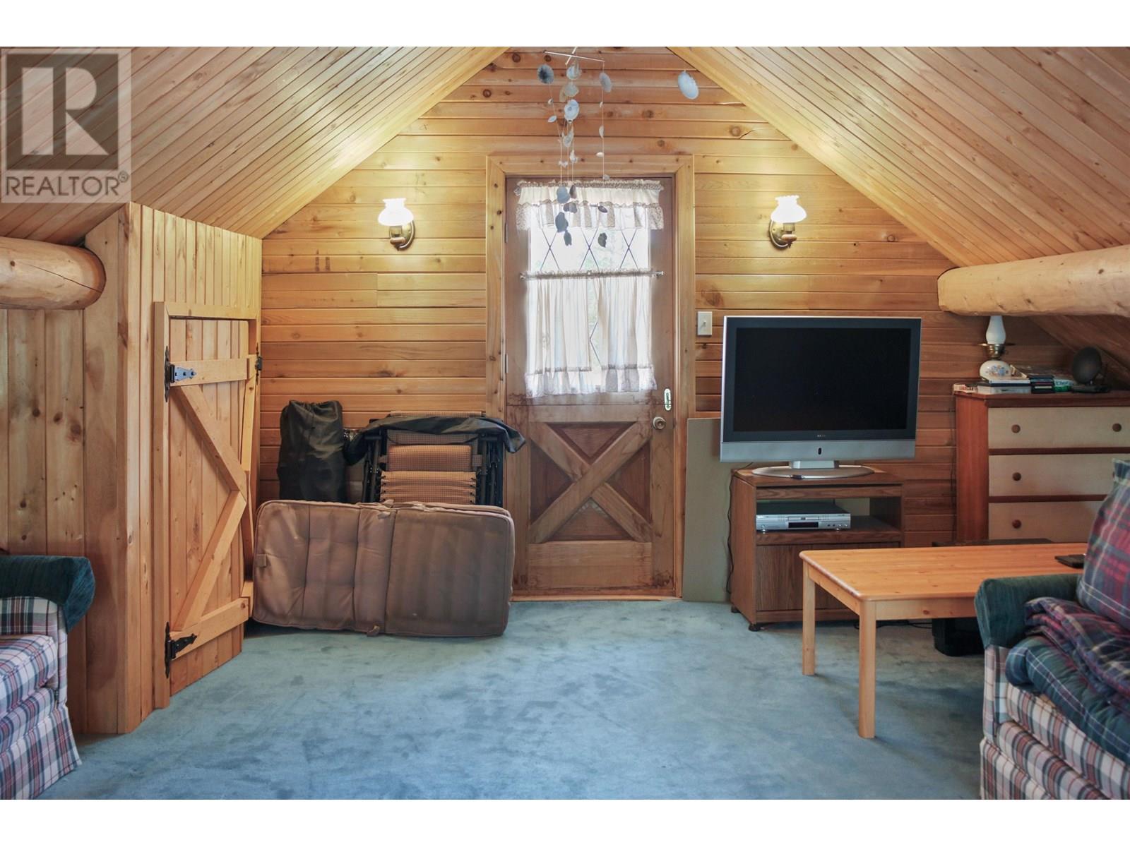 6437 Shore Court, Green Lake, British Columbia  V0K 2K2 - Photo 12 - R3015234