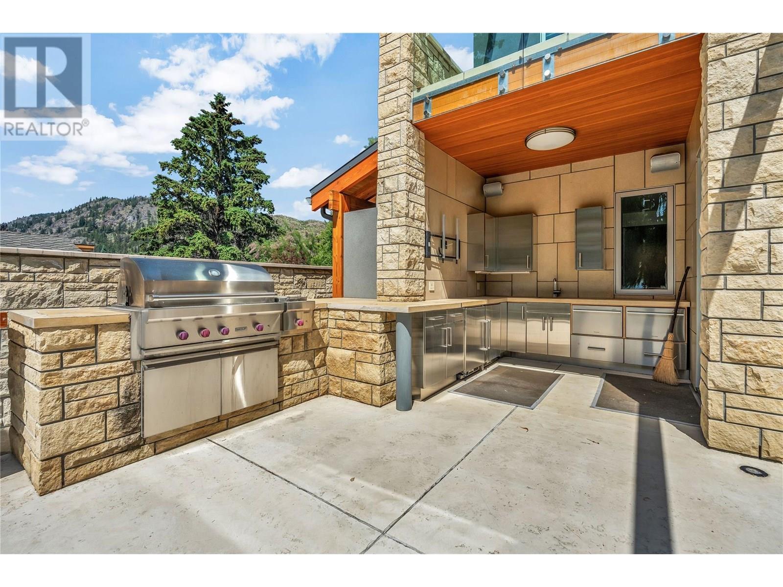 2463 Whitworth Road, West Kelowna, British Columbia  V4T 2K5 - Photo 7 - 10351072