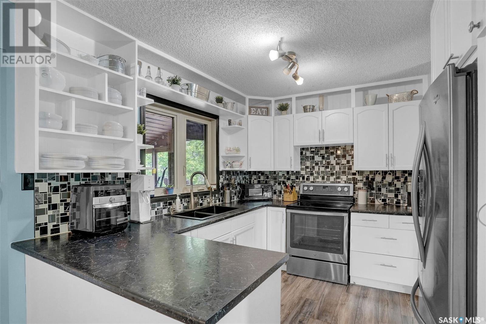 3422 7th AVENUE E, regina, Saskatchewan