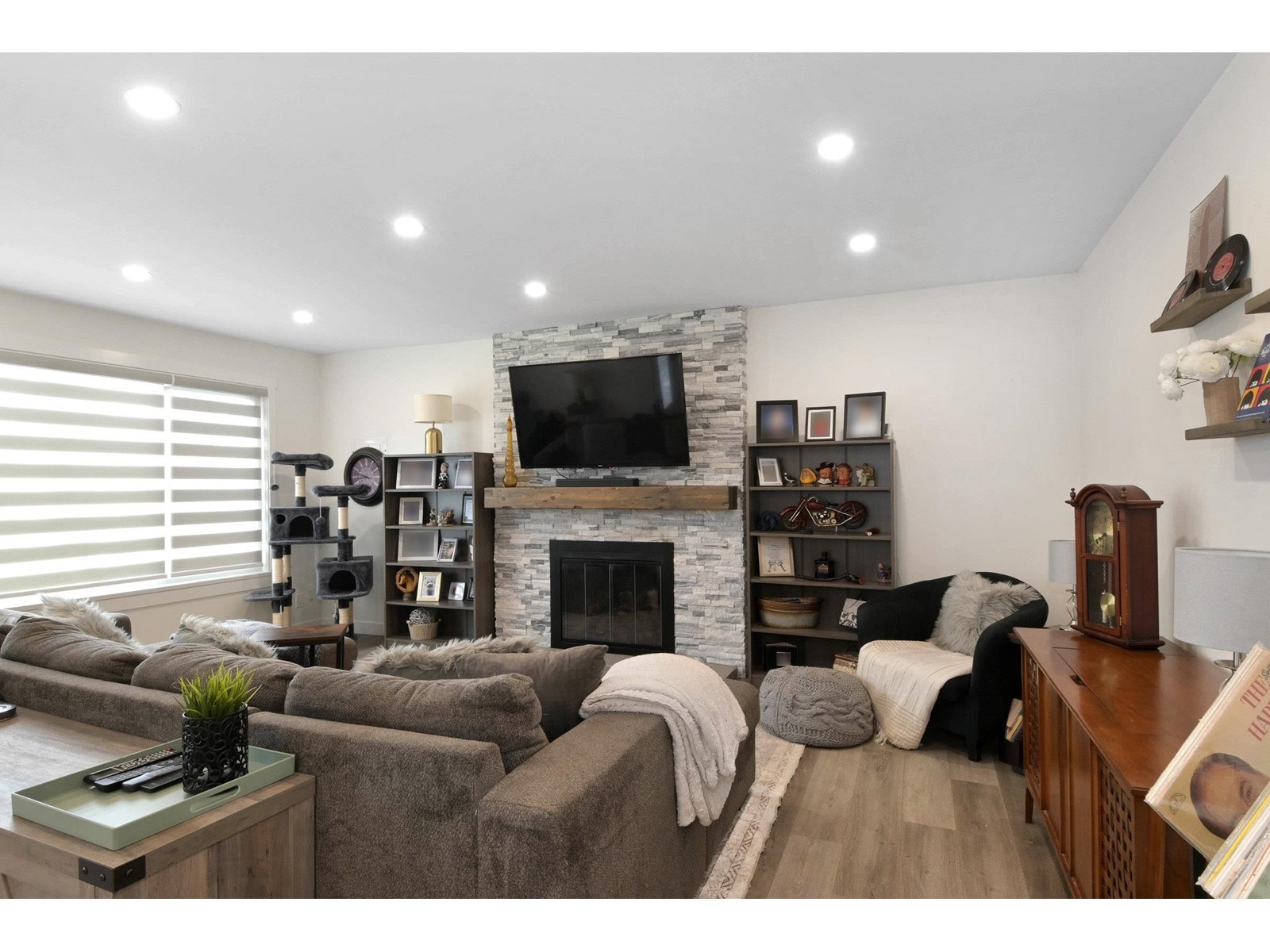 Property at 11852 85A AVENUE image 4