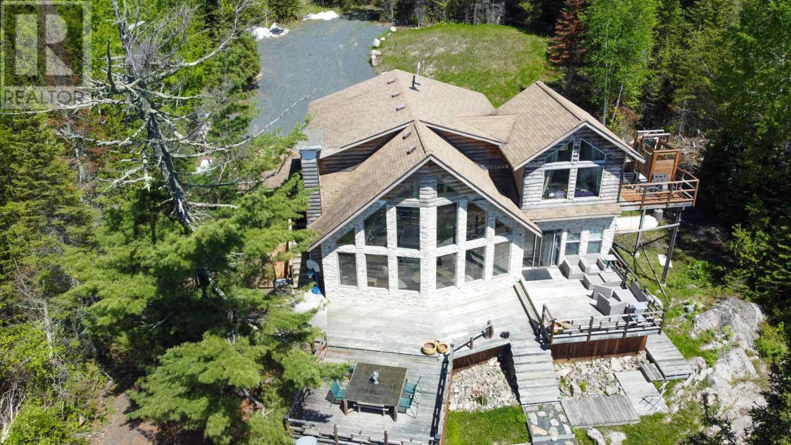 Property at 110 Poplar Bay RD image 3