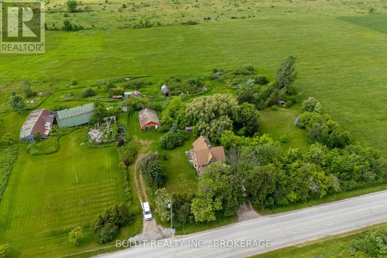 339 Eleventh Road E, Hamilton, Ontario  L8J 3N3 - Photo 1 - X12219793