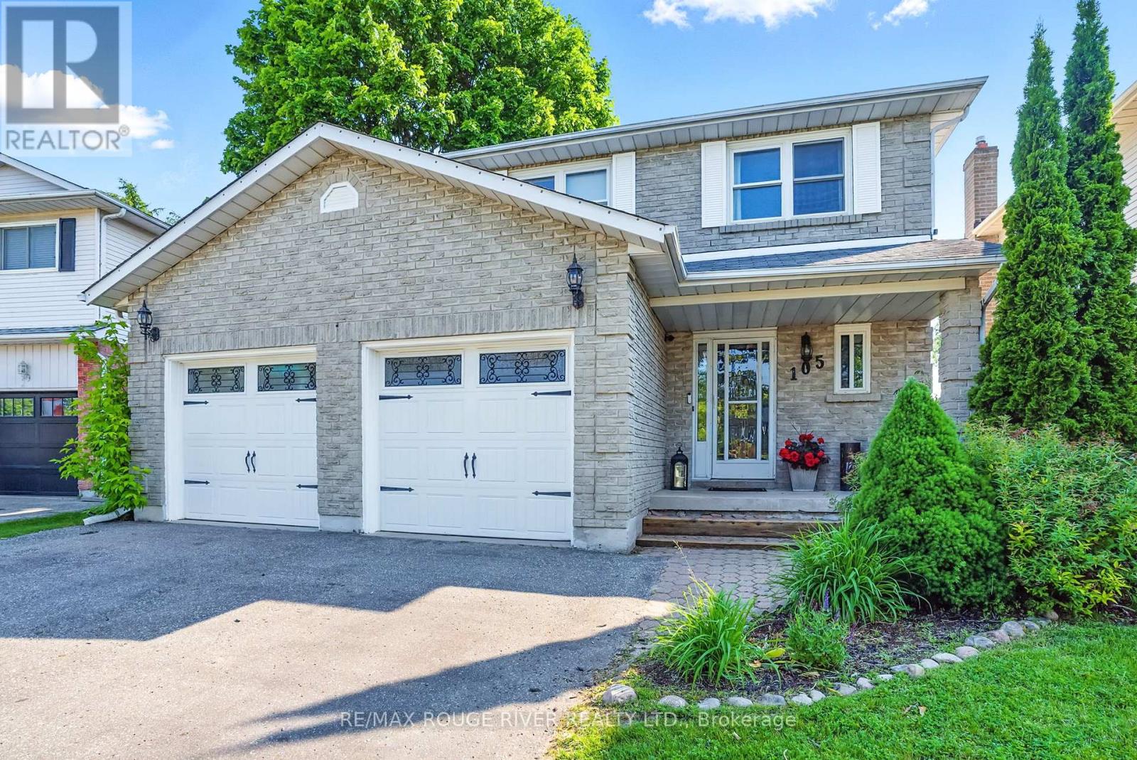 105 OVERBANK DRIVE, Oshawa, Ontario