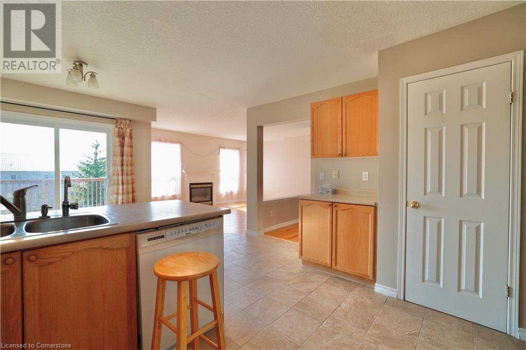 747 Karlsfeld Road, Waterloo, Ontario  N2T 2X2 - Photo 11 - 40720978