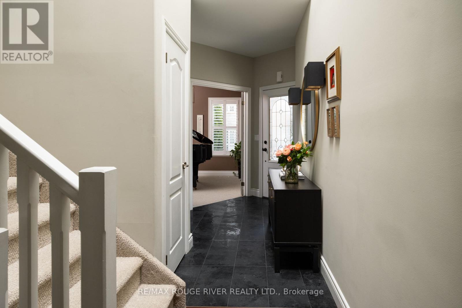 Property at 403 - 120 UNIVERSITY AVENUE E image 5