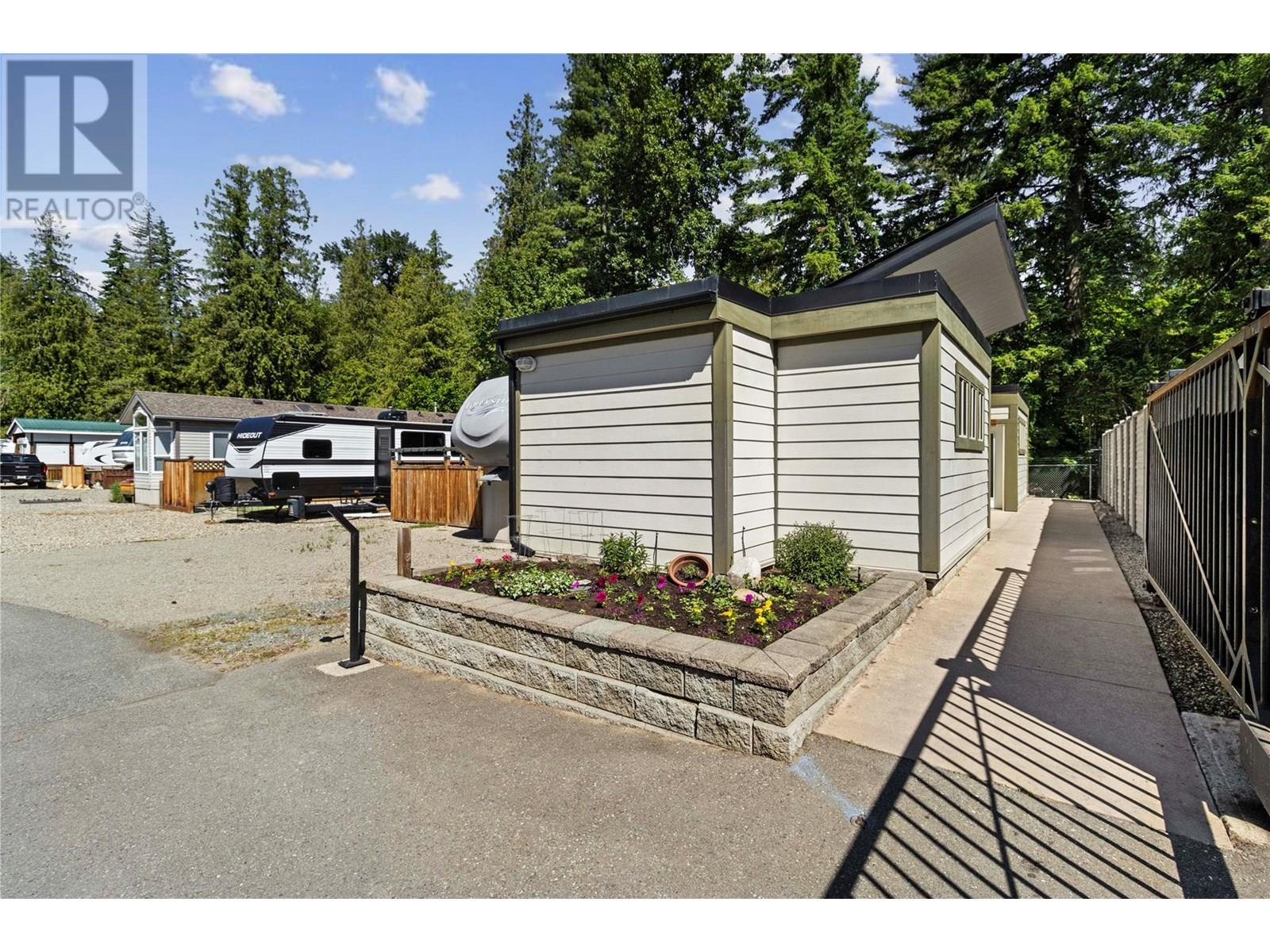 1131 Pine Grove Road Unit# 38, Scotch Creek, British Columbia  V0E 1M5 - Photo 31 - 10349523