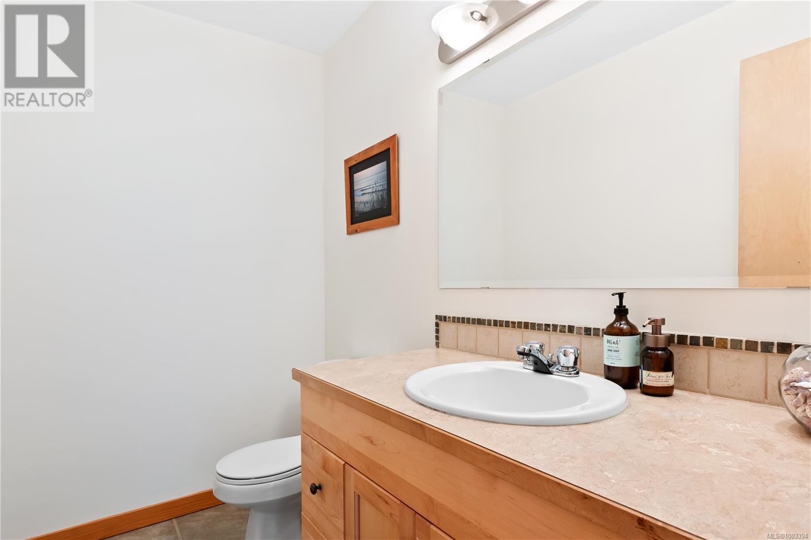 4 1626 Holly Cres, Ucluelet, British Columbia  V0R 3A0 - Photo 9 - 1003394