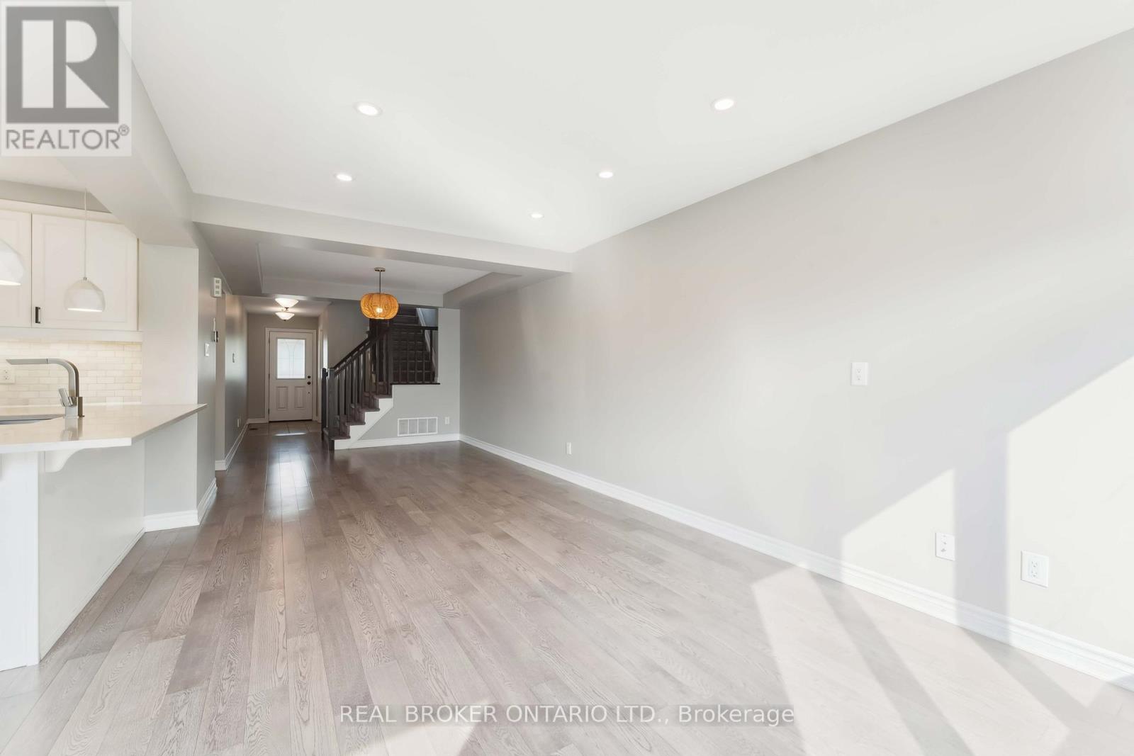 391 Rouncey Road, Ottawa, Ontario  K2V 0K4 - Photo 6 - X12219759