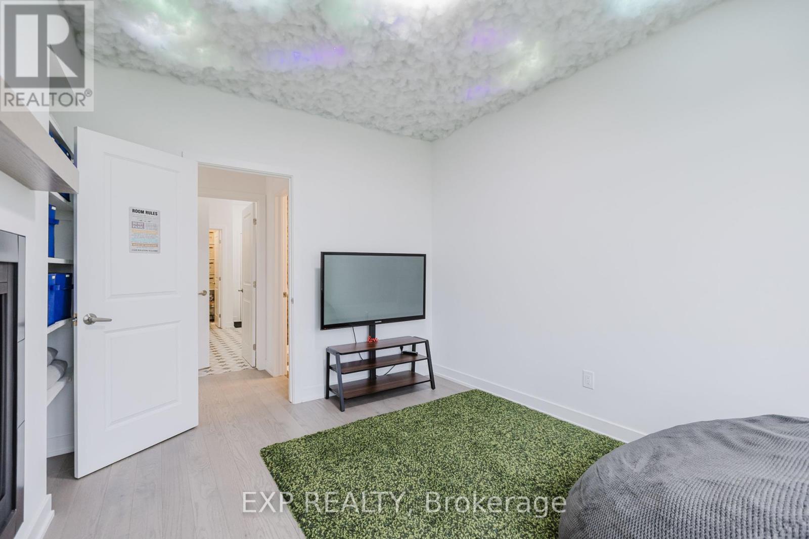 900 Duxbury Lane, Ottawa, Ontario  K4M 0M3 - Photo 24 - X12219797