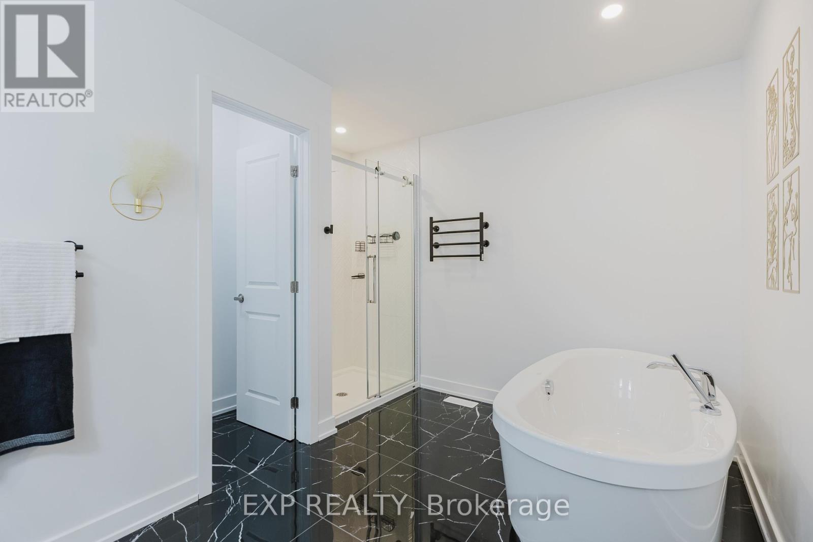 900 Duxbury Lane, Ottawa, Ontario  K4M 0M3 - Photo 30 - X12219797
