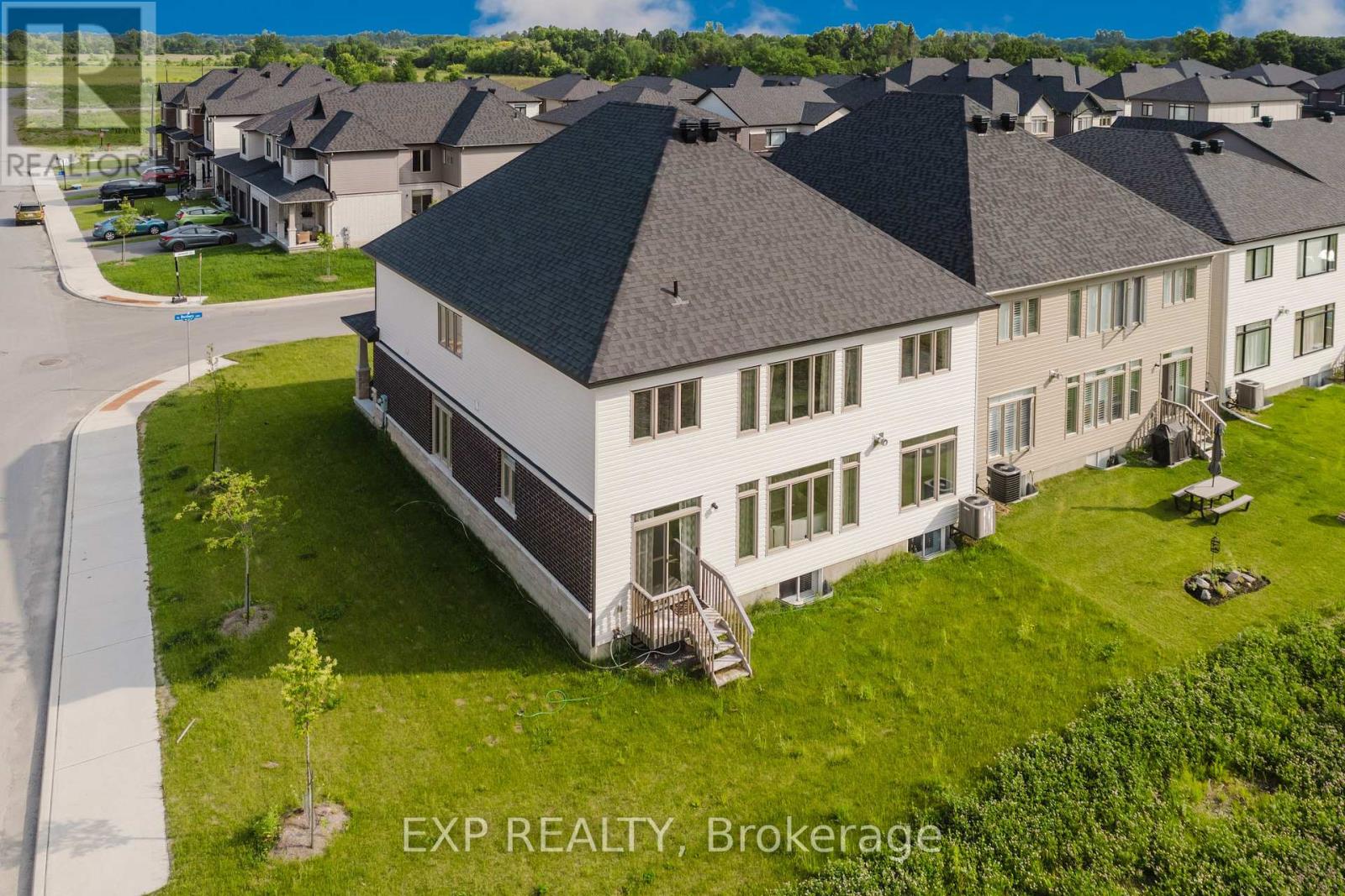 900 Duxbury Lane, Ottawa, Ontario  K4M 0M3 - Photo 48 - X12219797