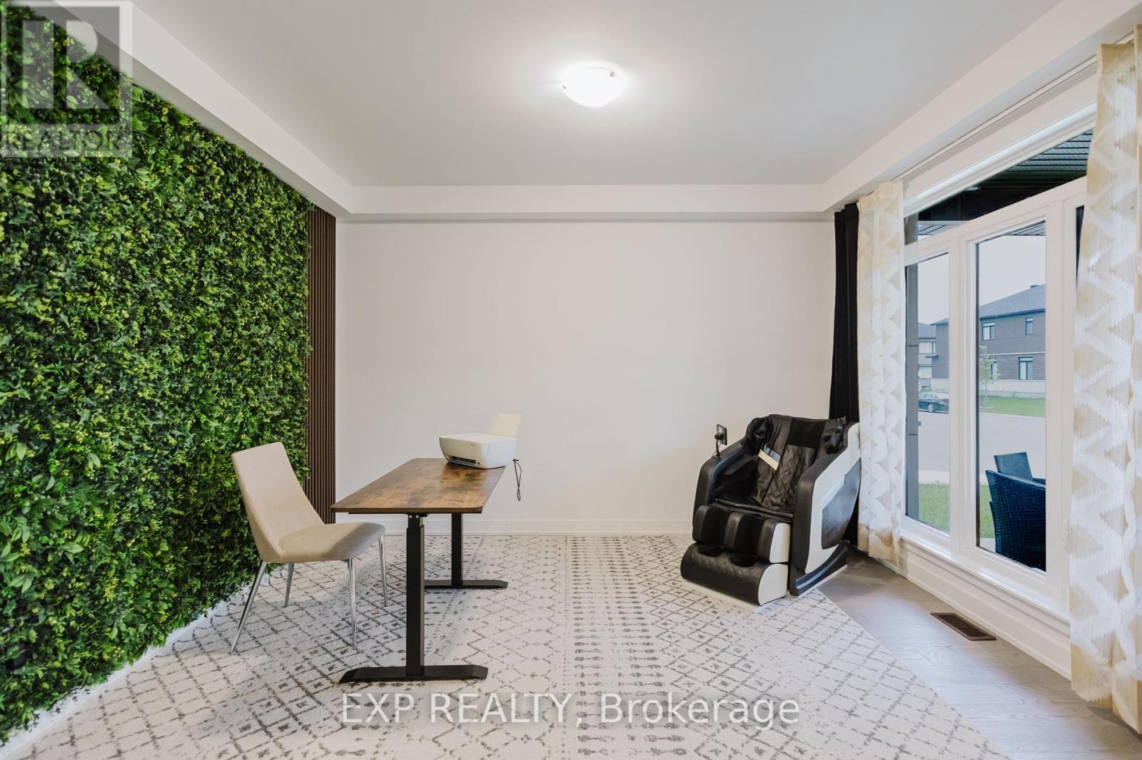 900 Duxbury Lane, Ottawa, Ontario  K4M 0M3 - Photo 7 - X12219797