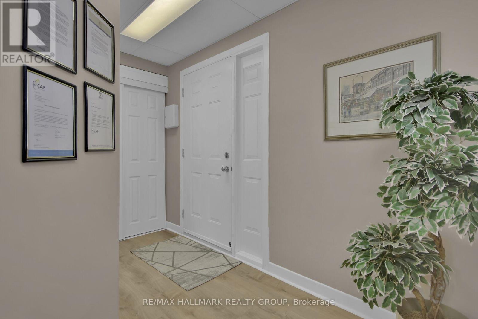 272 Mcarthur Avenue, Ottawa, Ontario  K1L 6P4 - Photo 4 - X12219847